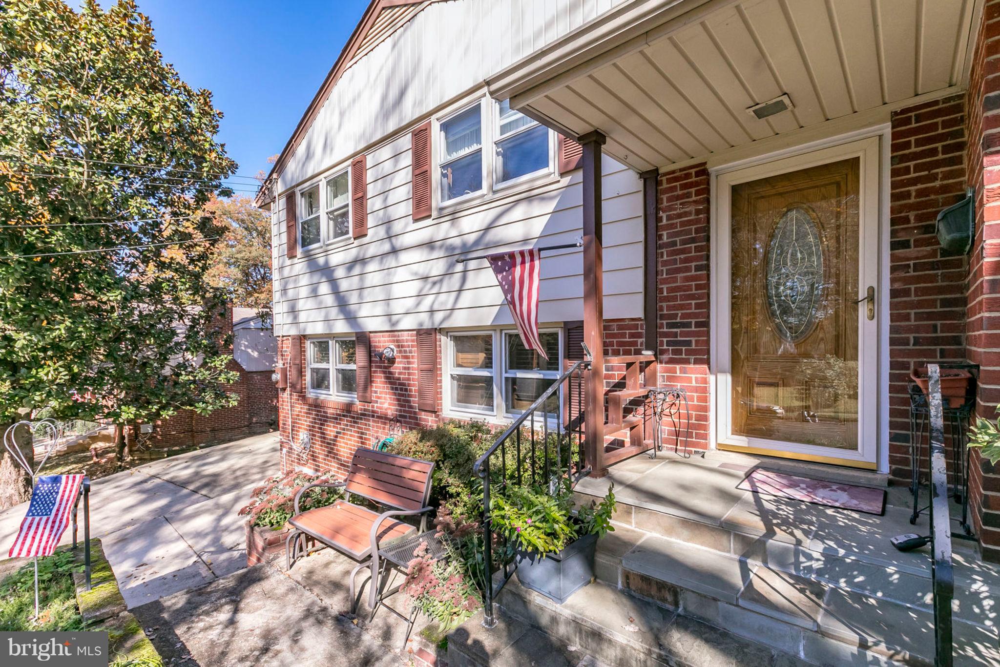 7420 Flora Street Springfield, VA 22150 - Photo 3 of 38