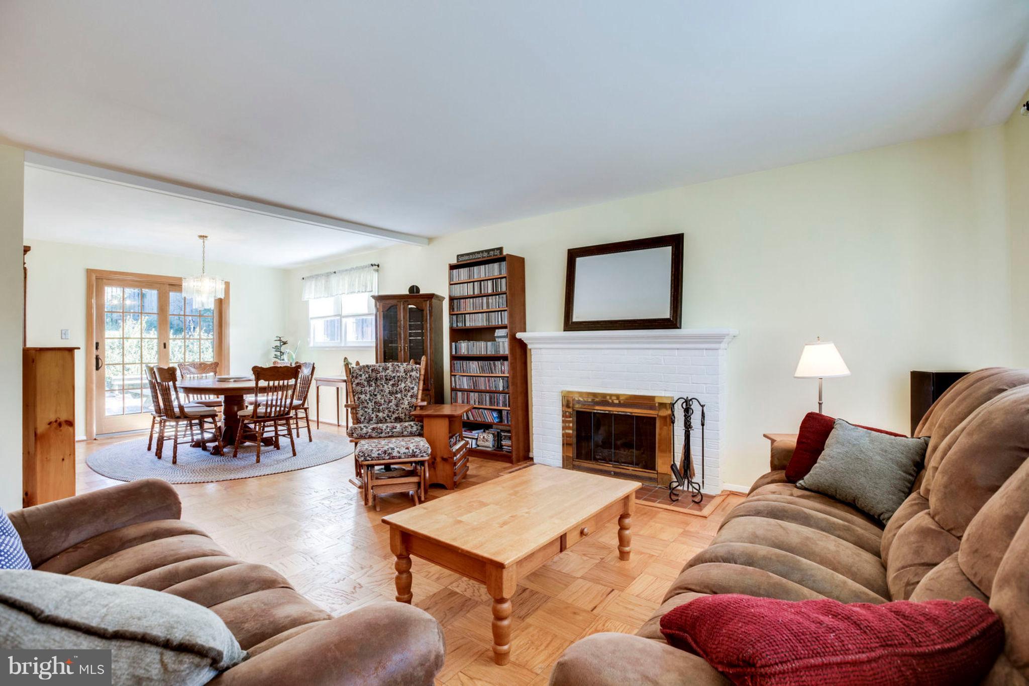 7420 Flora Street Springfield, VA 22150 - Photo 4 of 38