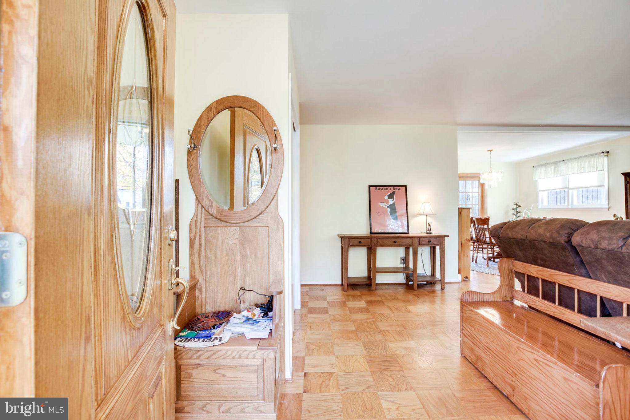 7420 Flora Street Springfield, VA 22150 - Photo 5 of 38