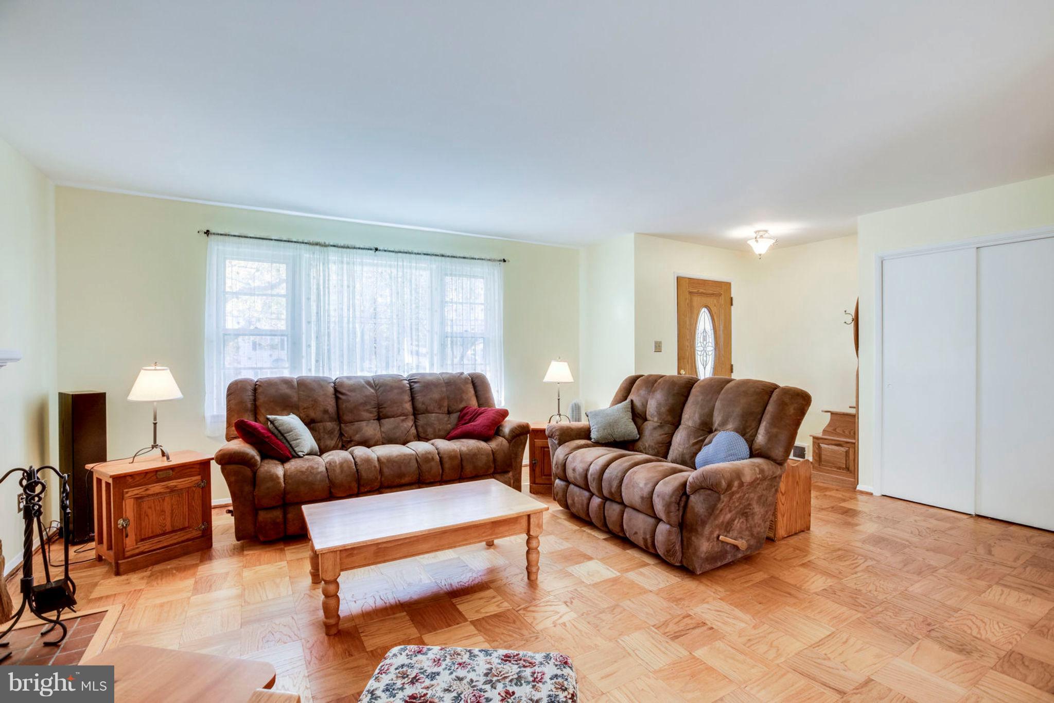 7420 Flora Street Springfield, VA 22150 - Photo 9 of 38