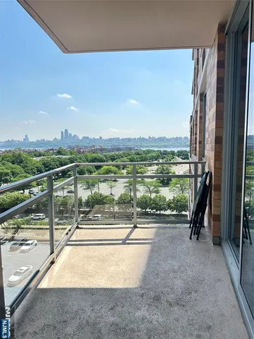 $548,000 | 917 Hudson Park, Edgewater, NJ 07020