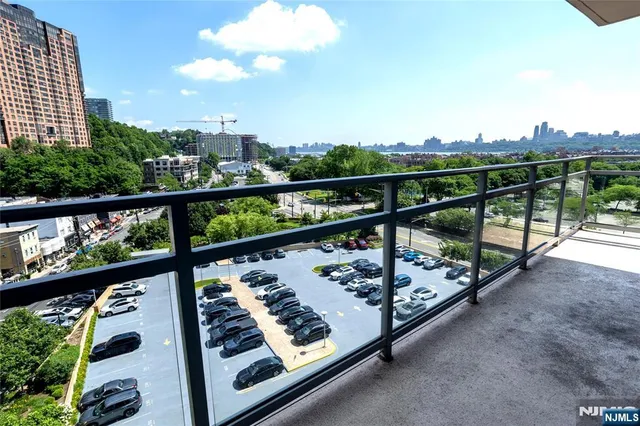 $548,000 | 917 Hudson Park, Edgewater, NJ 07020