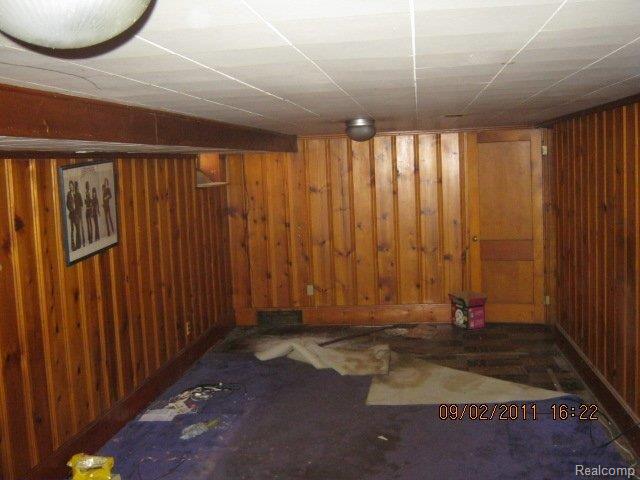 86 Barrington Road Bloomfield Hills, MI 48302 - Photo 16 of 19 664425FinBsmt