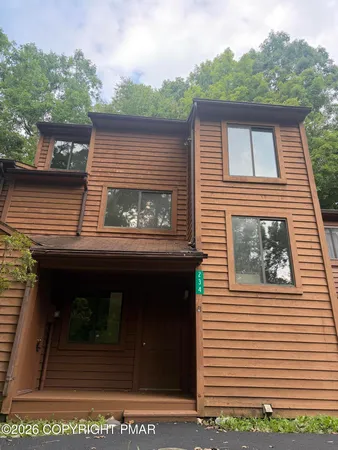 $2,350 | 234 Sedburgh Court, Bushkill, PA 18324