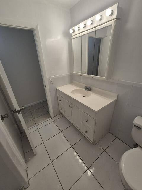 3610 Taylor Street, Unit 3 Hollywood, FL 33021 - Photo 3 of 13 659ae691-9d2e-47d2-8426-6dde32b01109