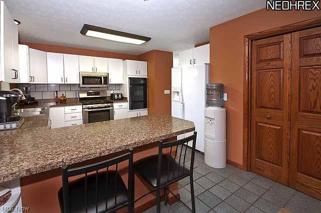 4003 Ridgewood Road Akron, OH 44321 - Photo 8 of 23