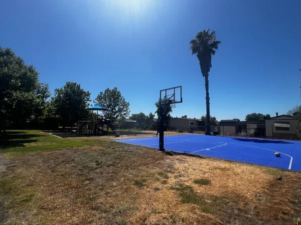 $99,000 | 237 Majestic Lane, Sacramento, CA 95838