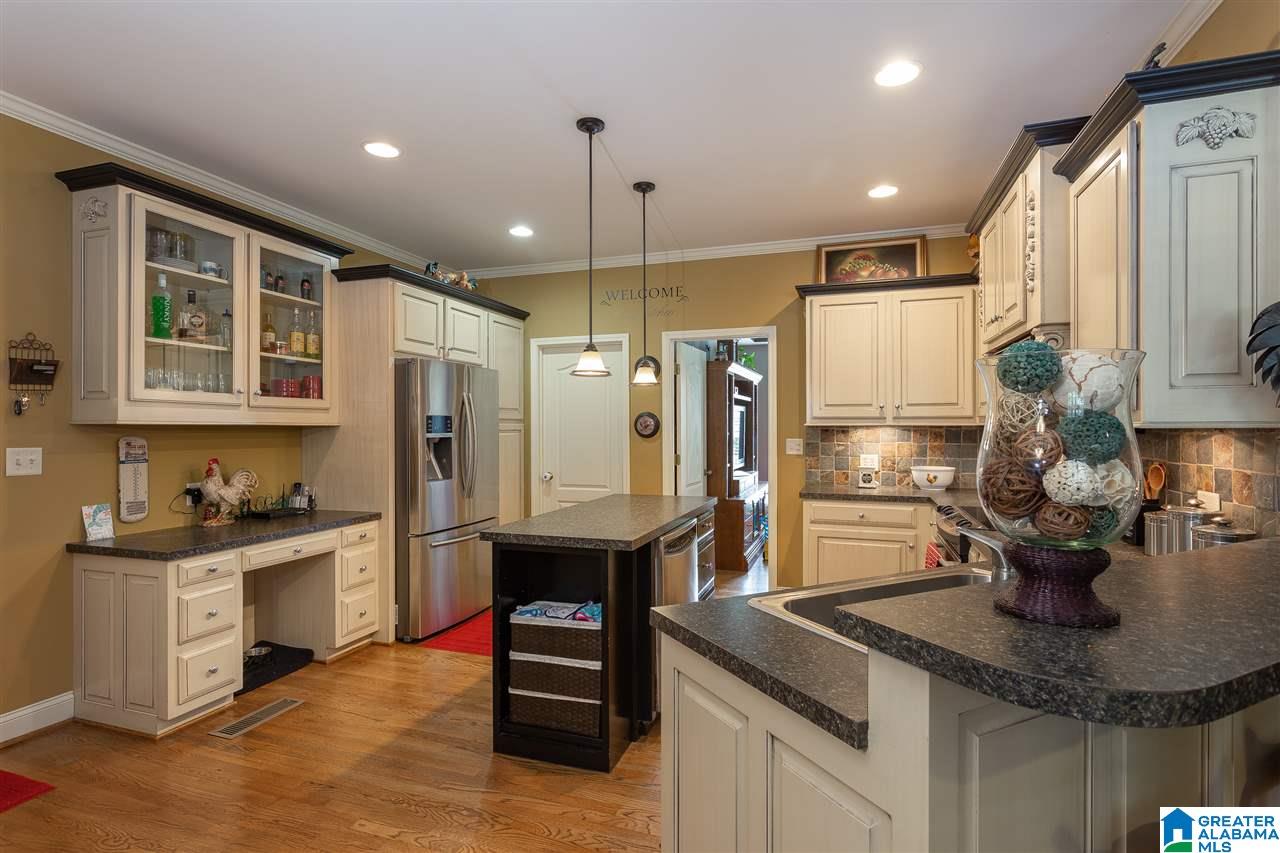 165 Hitching Post Circle Cropwell, AL 35054 - Photo 3 of 38