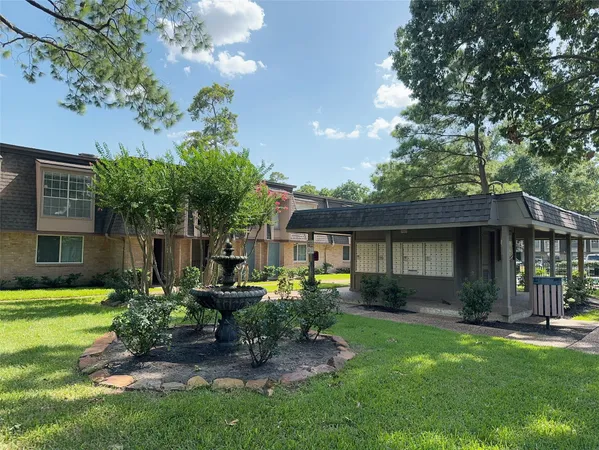 $1,700 | 12633 Memorial Drive, Unit 74, Houston, TX 77024