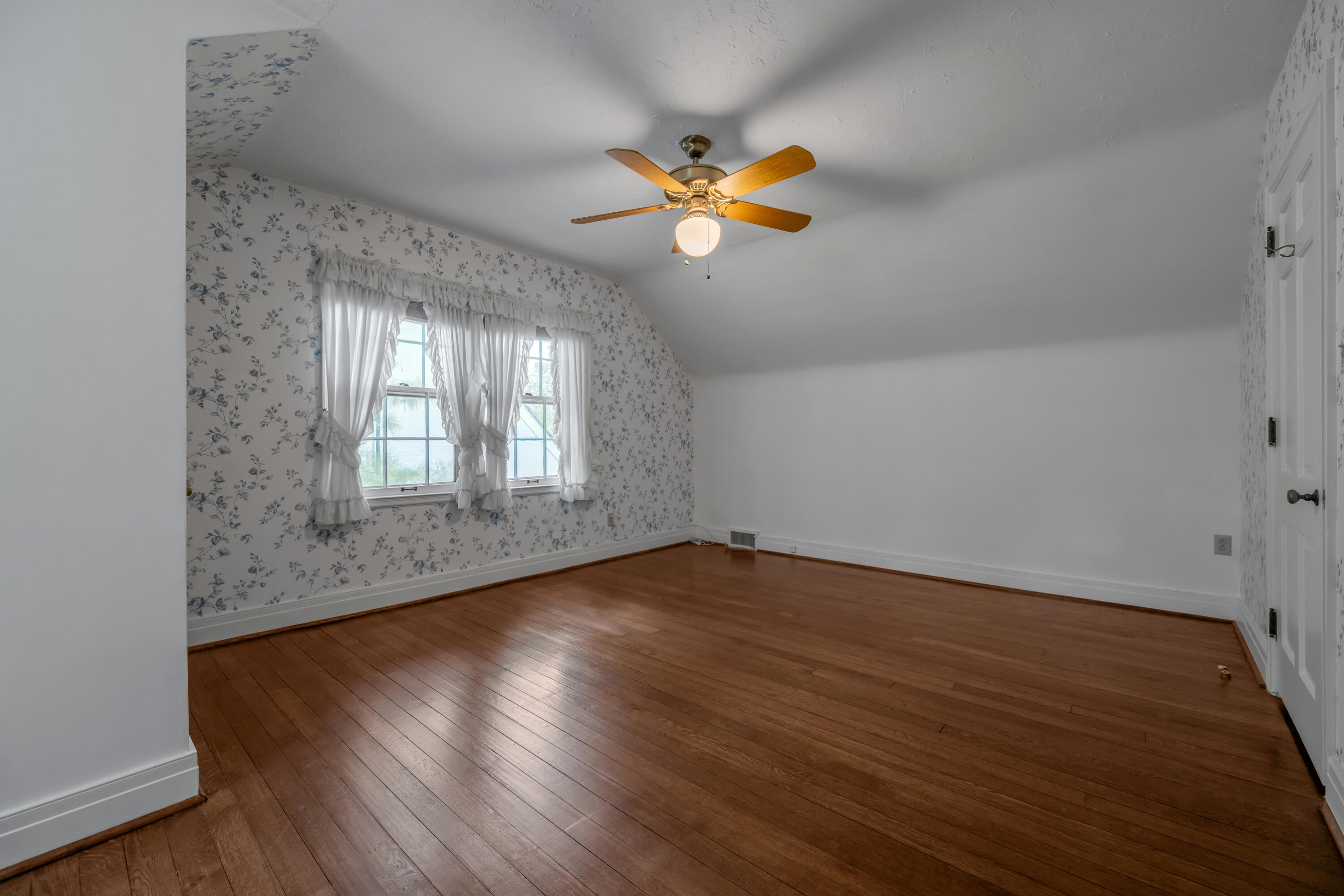 108 Romany Road Lexington, KY 40502 - Photo 34 of 54 TDB_3688