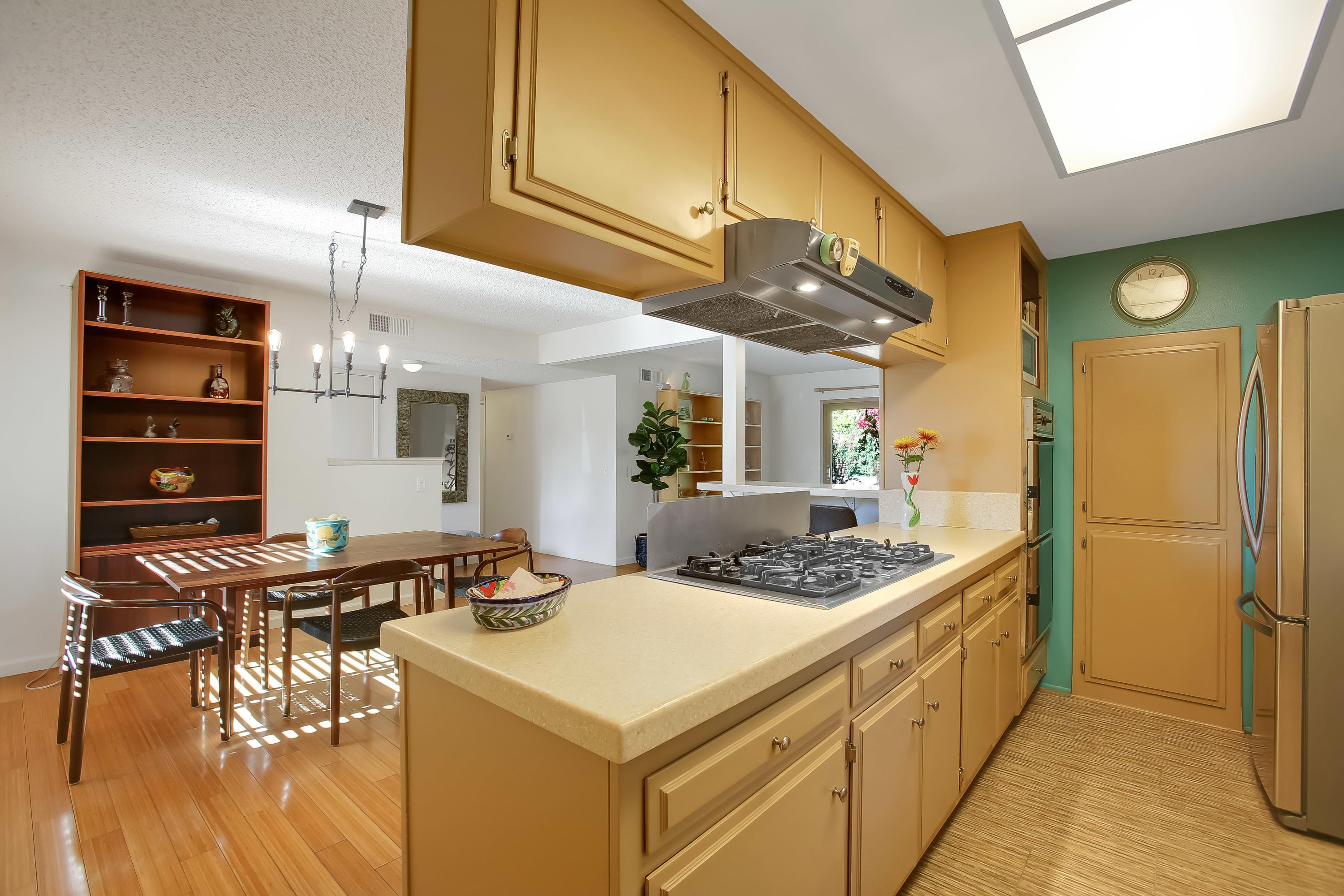 5040 Rocoso Way Santa Barbara, CA 93111 - Photo 12 of 18 037