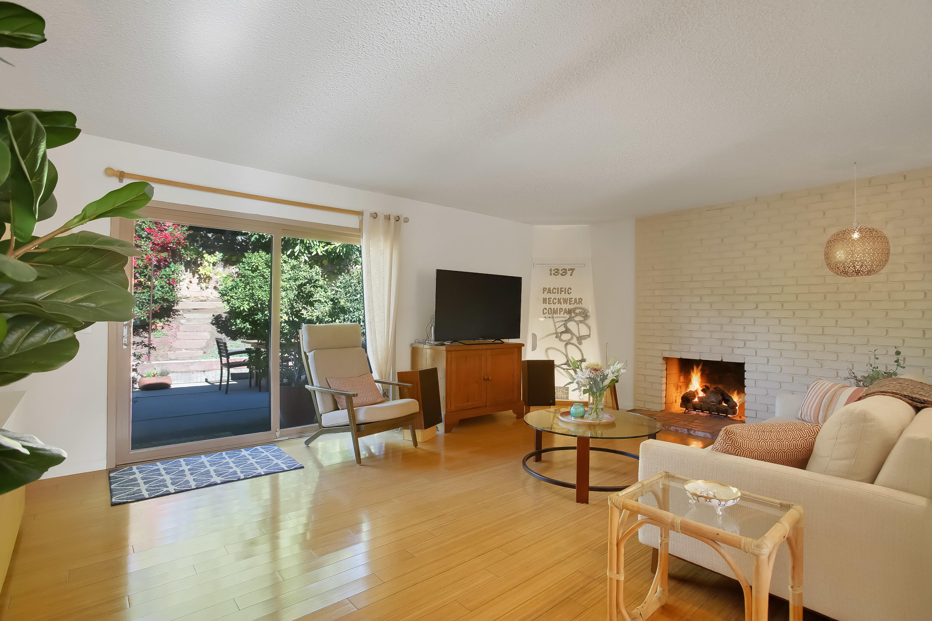 5040 Rocoso Way Santa Barbara, CA 93111 - Photo 10 of 18 032