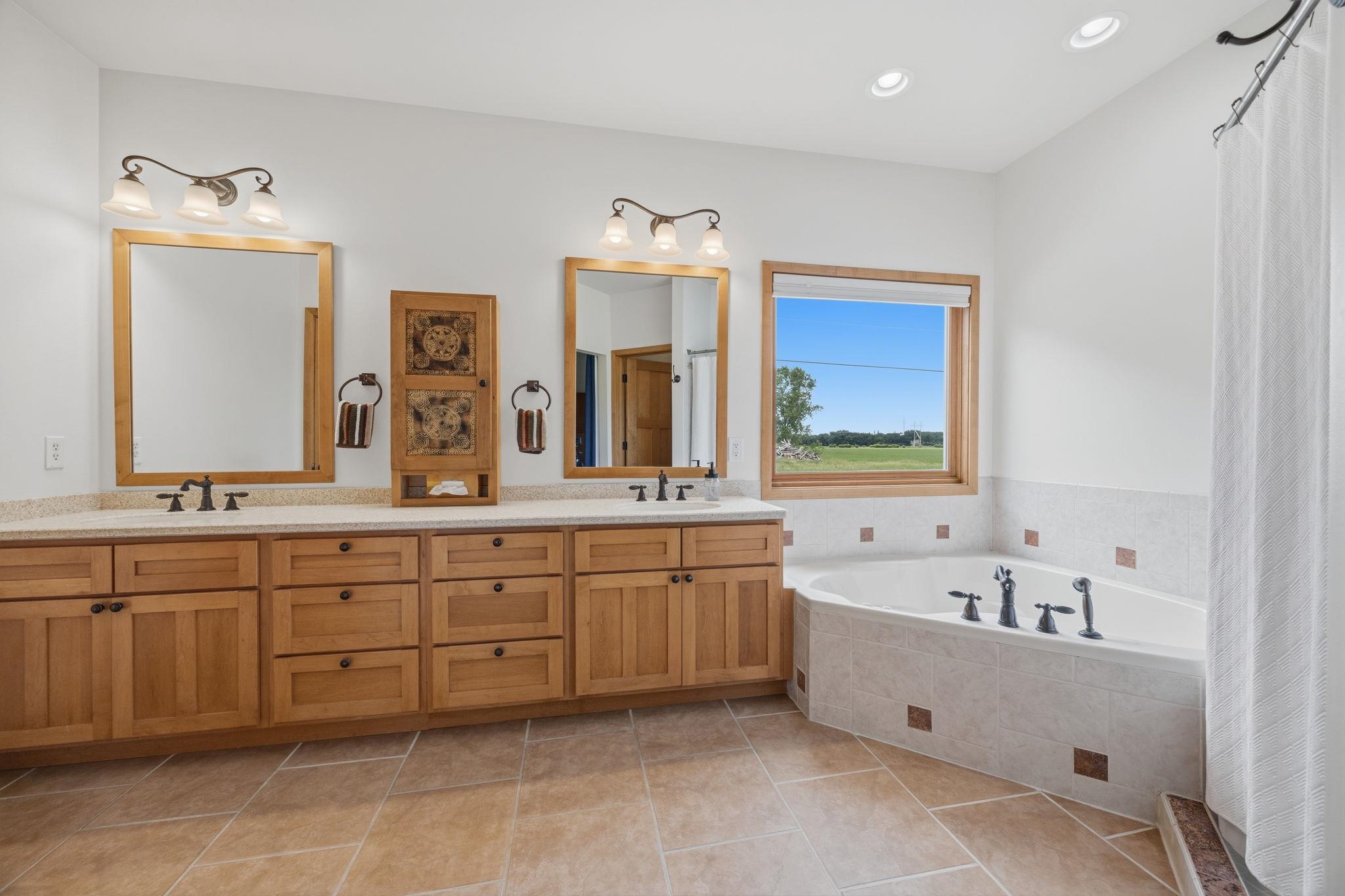 401 Highland Road Cambridge, WI 53523 - Photo 32 of 90