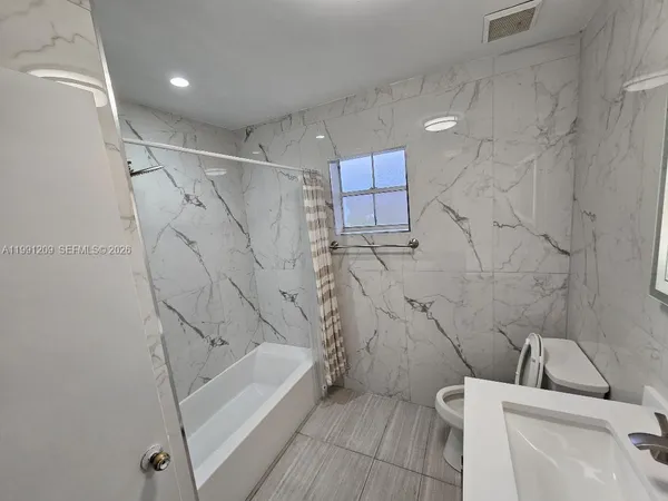 $3,800 | 5753 Northwest 98th Avenue, Doral, FL 33178