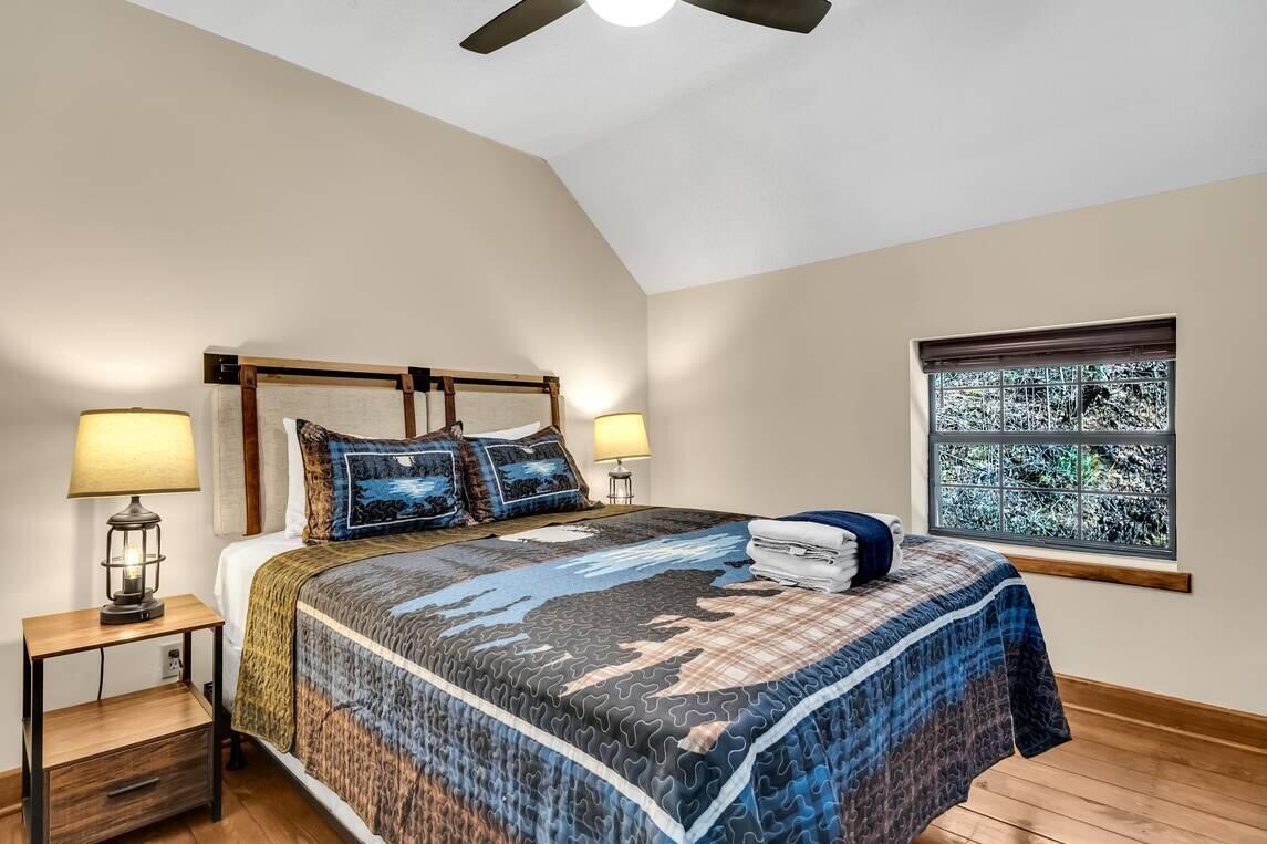 4560 Redwood Road Cosby, TN 37722 - Photo 5 of 16 Gallery Image 5
