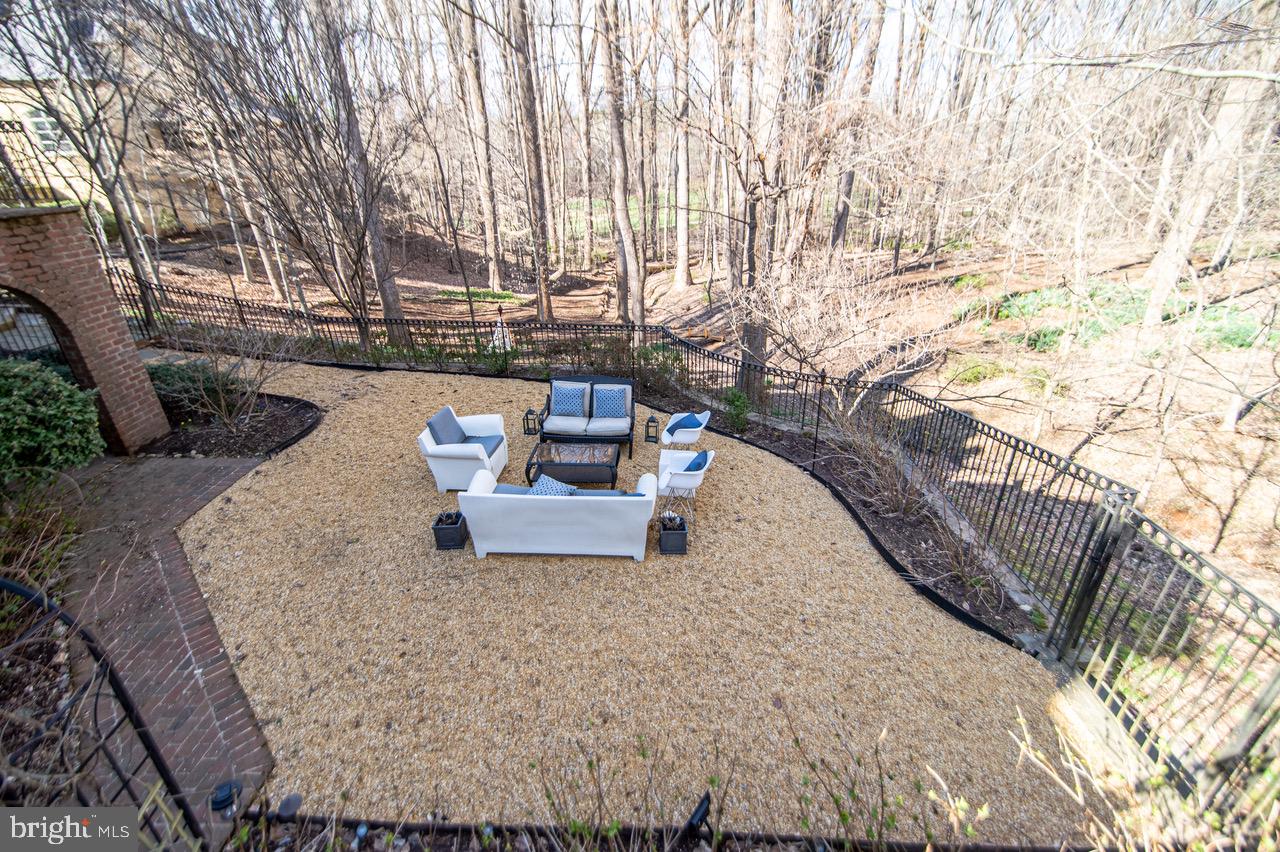 5 Eagle Ridge Court Bethesda, MD 20817 - Photo 24 of 33 Outdoor Sitting Area