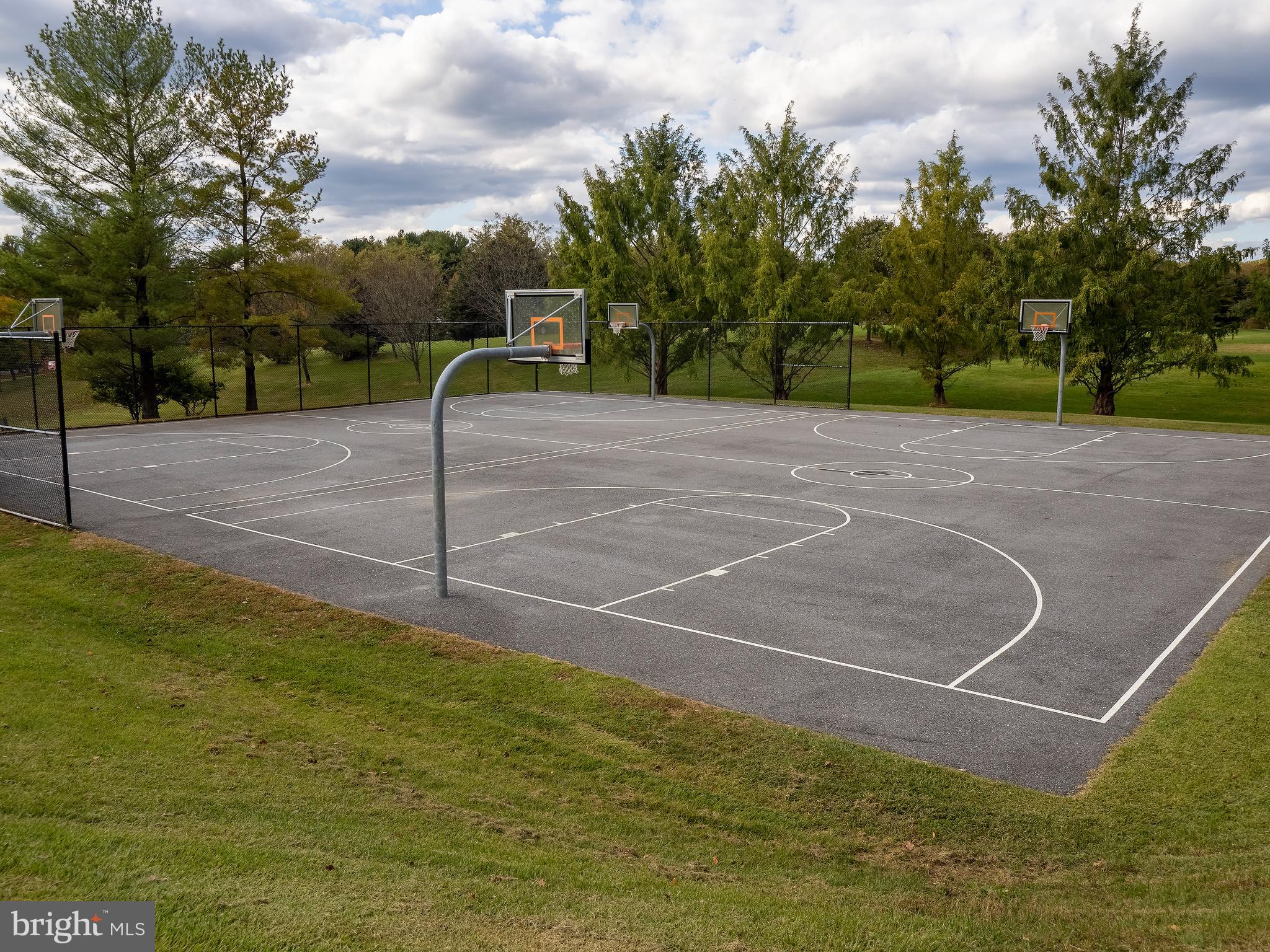 5 Eagle Ridge Court Bethesda, MD 20817 - Photo 26 of 33 Avenel Community Basketball Court