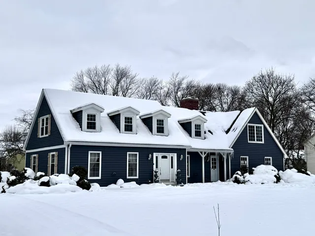 $487,999 | 2746 Manor Avenue, Mount Pleasant, WI 53406