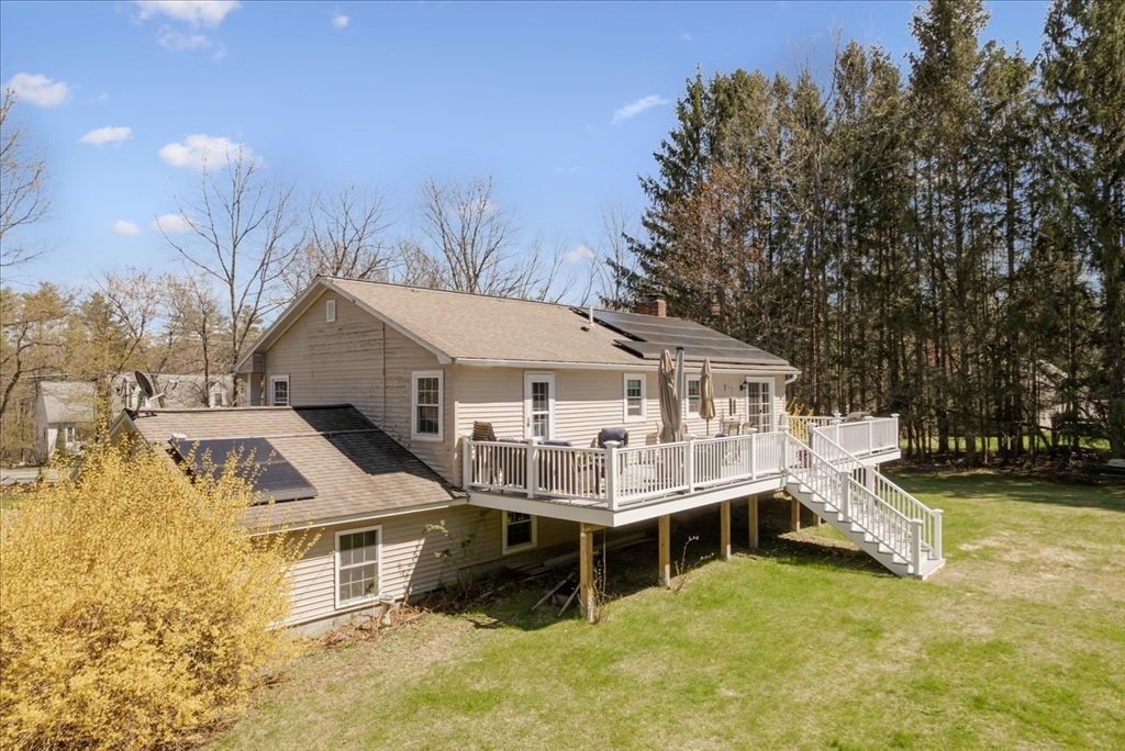 138 Benjamin Road Shirley, MA 01464 - Photo 6 of 41