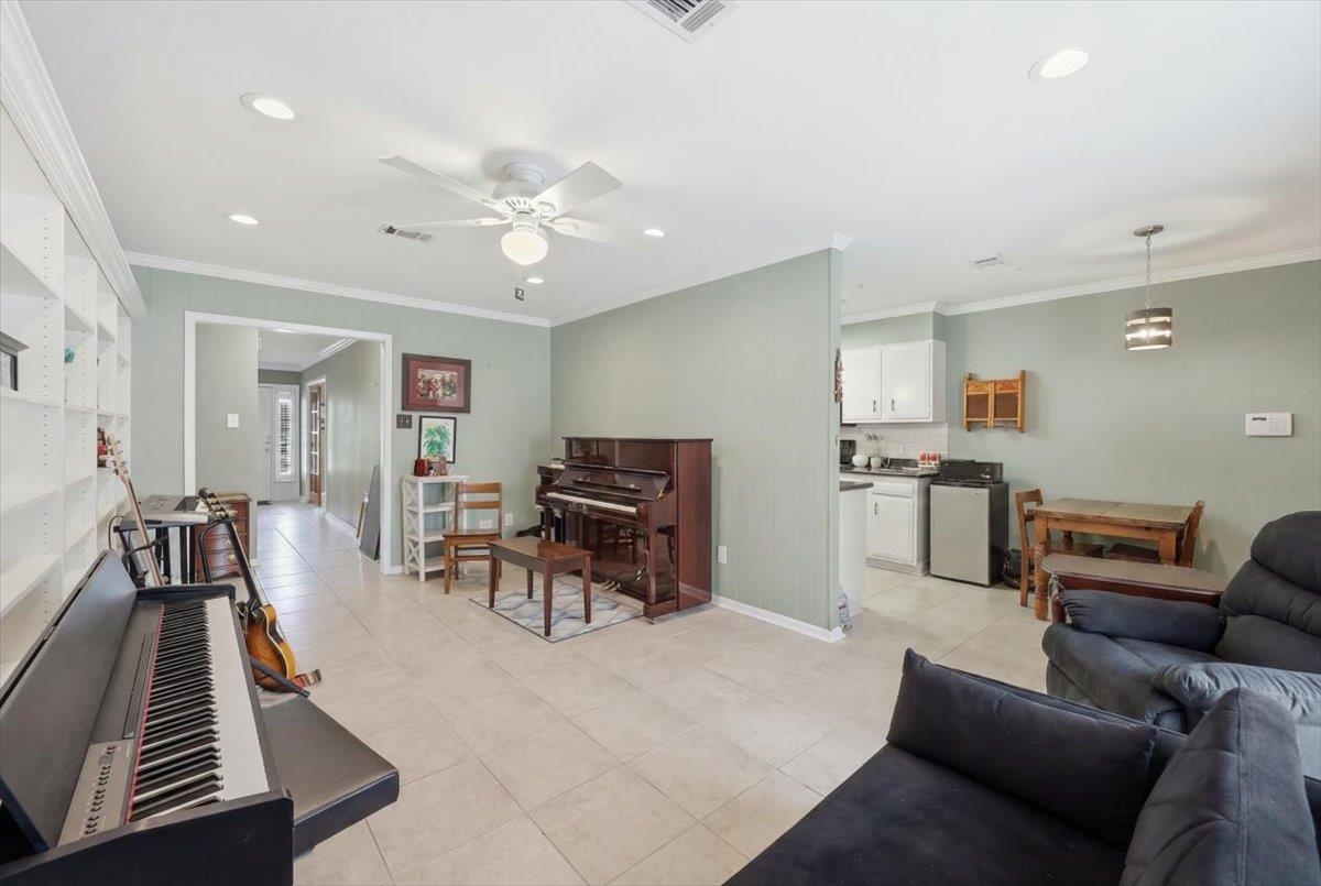 455 Georgetown Street Beaumont, TX 77707 - Photo 14 of 38