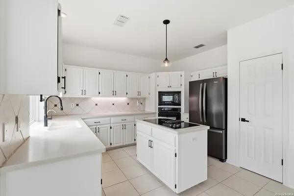 $449,500 | 602 Lightstone Drive, San Antonio, TX 78258