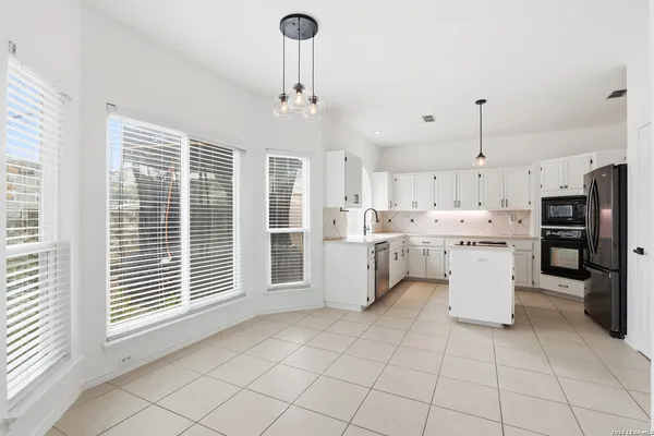 $449,500 | 602 Lightstone Drive, San Antonio, TX 78258