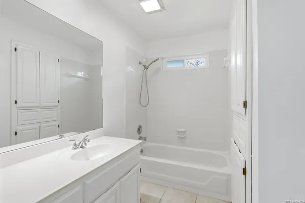 $449,500 | 602 Lightstone Drive, San Antonio, TX 78258