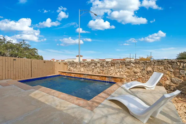 $449,500 | 602 Lightstone Drive, San Antonio, TX 78258