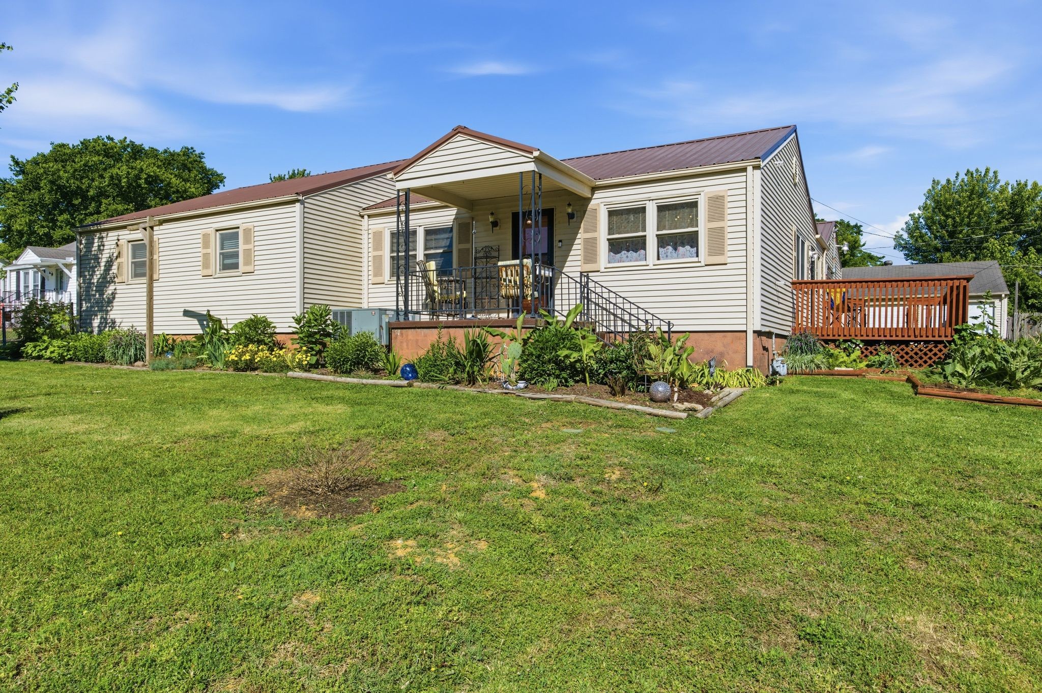 442 Crescent Drive Springfield, TN 37172 - Photo 3 of 38