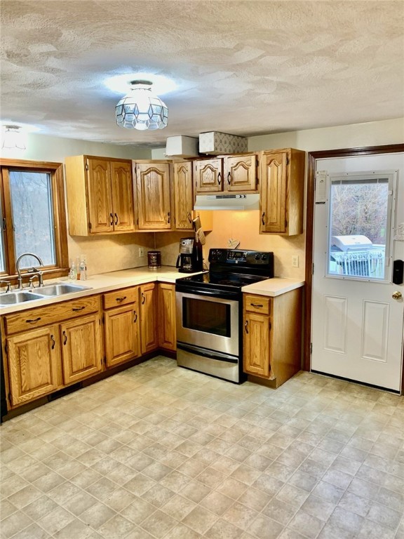 151 Hope Road Cranston, RI 02921 - Photo 5 of 33