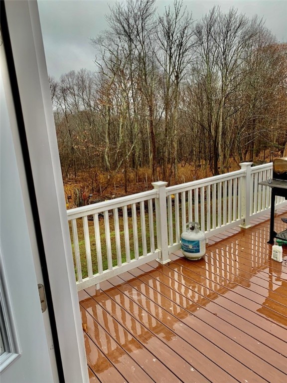 151 Hope Road Cranston, RI 02921 - Photo 6 of 33