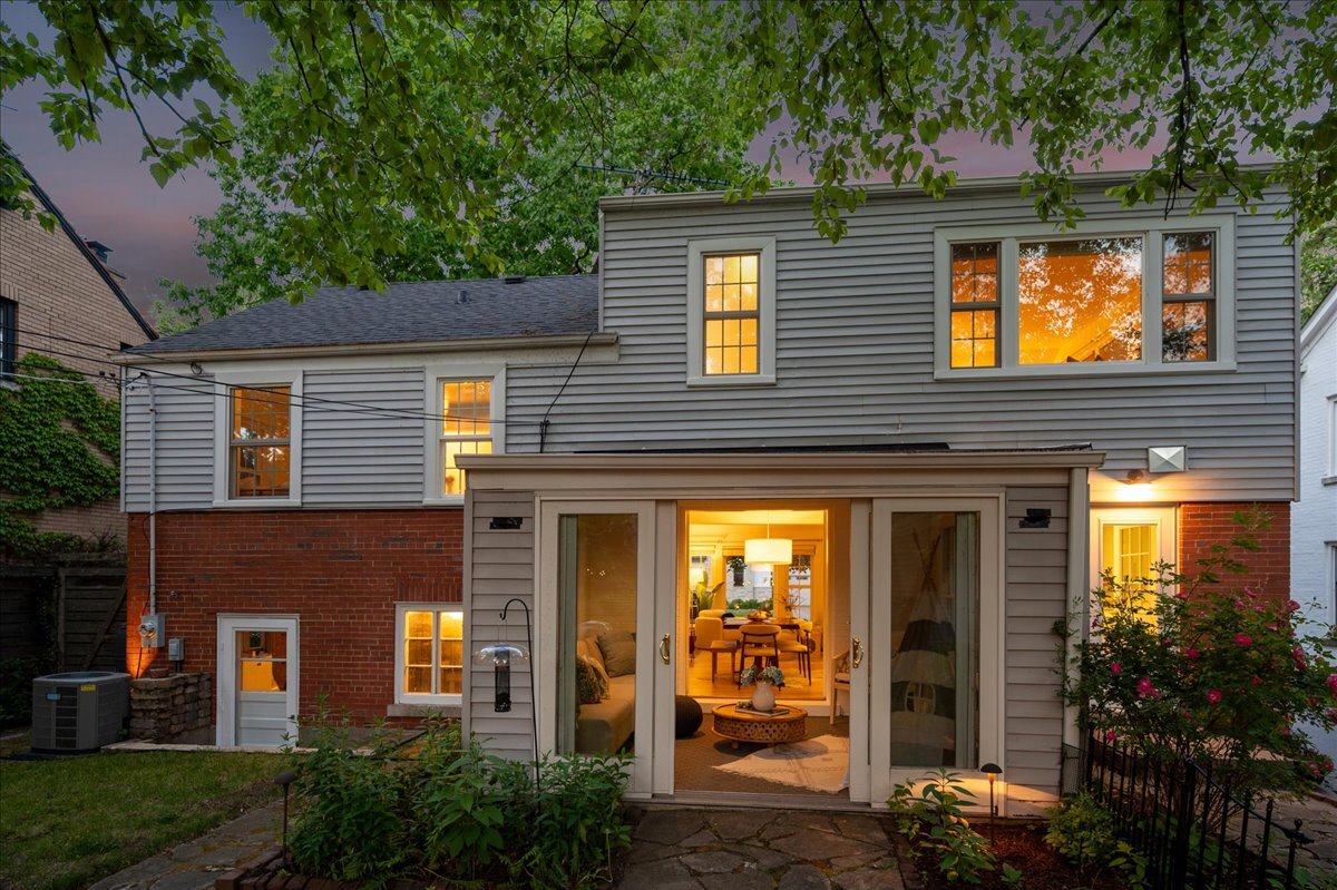 712 Juniper Road Glenview, IL 60025 - Photo 3 of 33