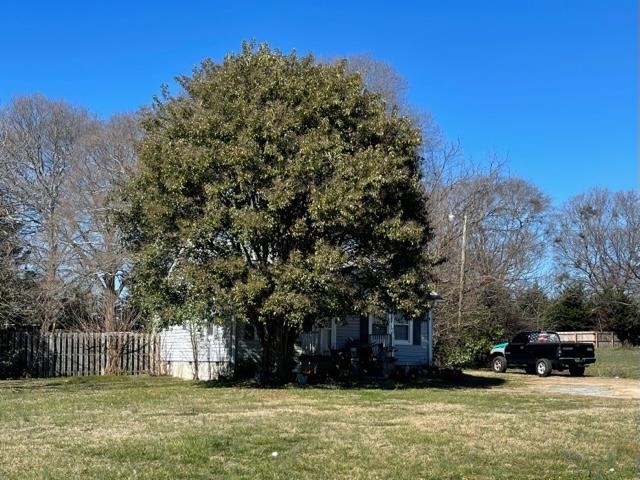 1711 Old Furnace Road Boiling Springs, SC 29316 - Photo 3 of 10 Gallery Image 3