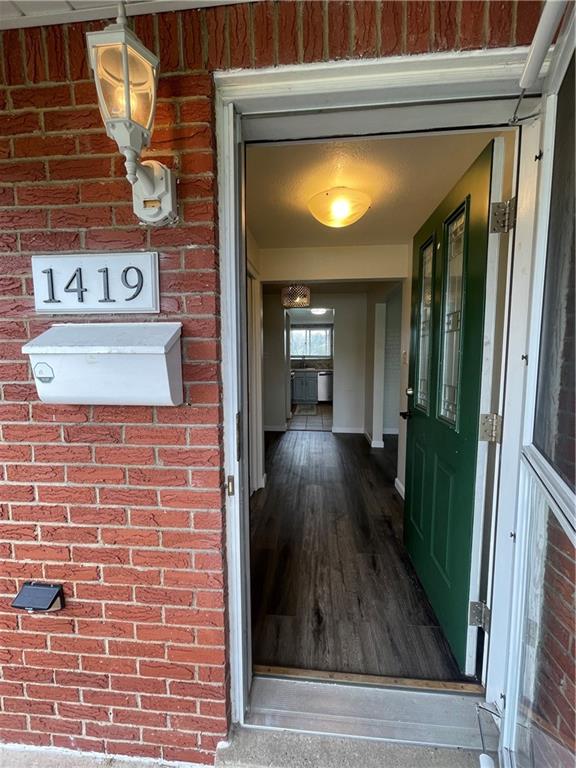 1419 Cardinal Drive Pittsburgh, PA 15243 - Photo 4 of 24