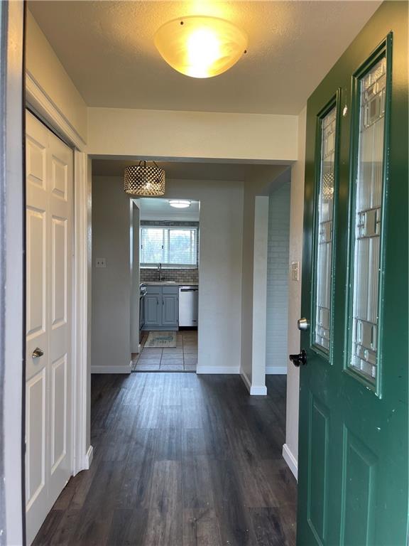 1419 Cardinal Drive Pittsburgh, PA 15243 - Photo 5 of 24