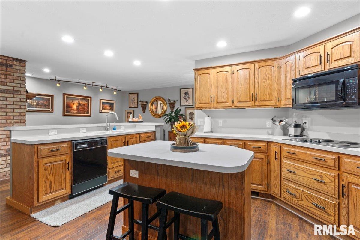 5810 Maxheimer Road Rochester, IL 62563 - Photo 9 of 42 Gallery Image 9