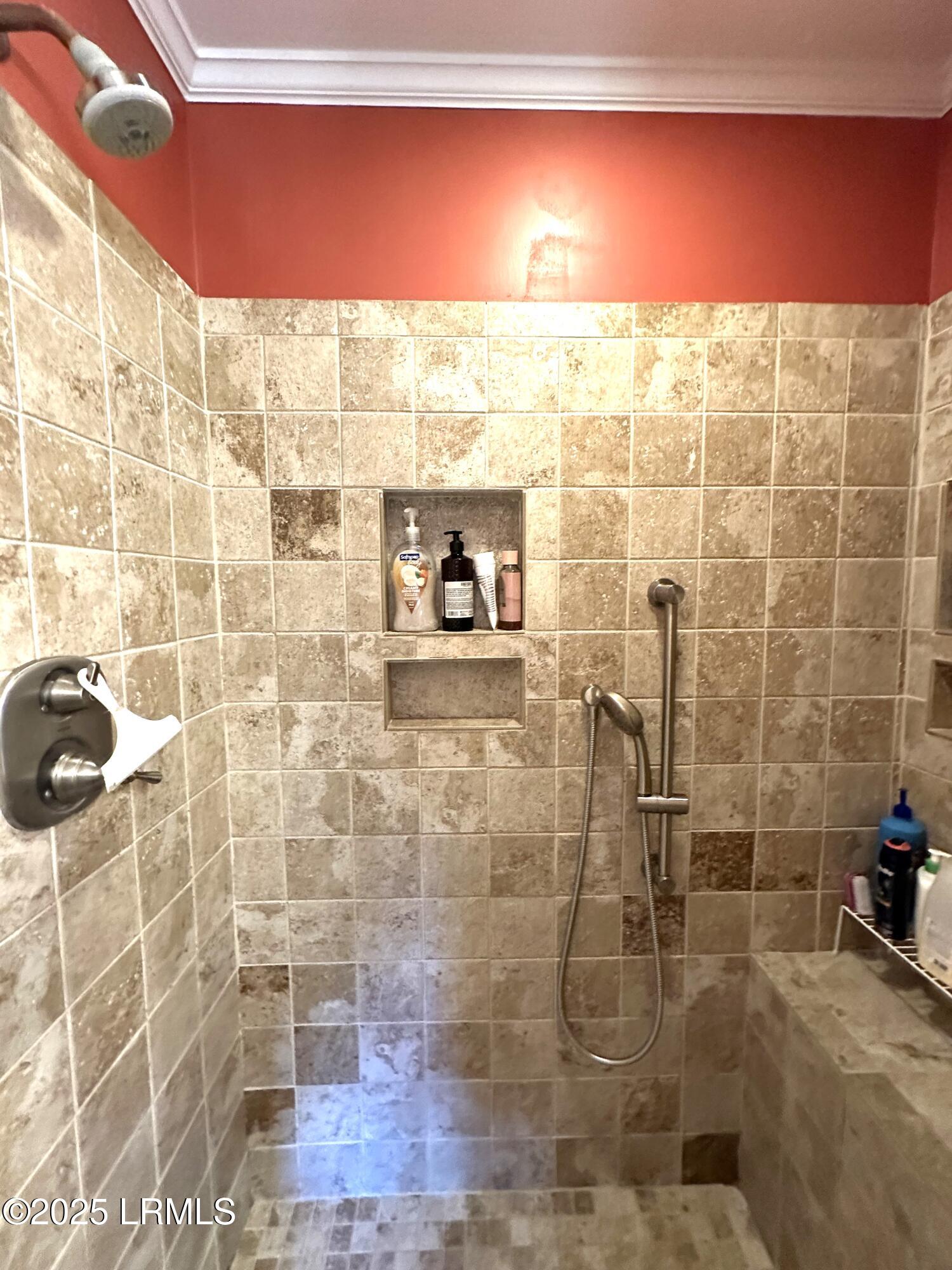 105 Harriett Street Hampton, SC 29924 - Photo 13 of 40 HarriettMasterTiledshower