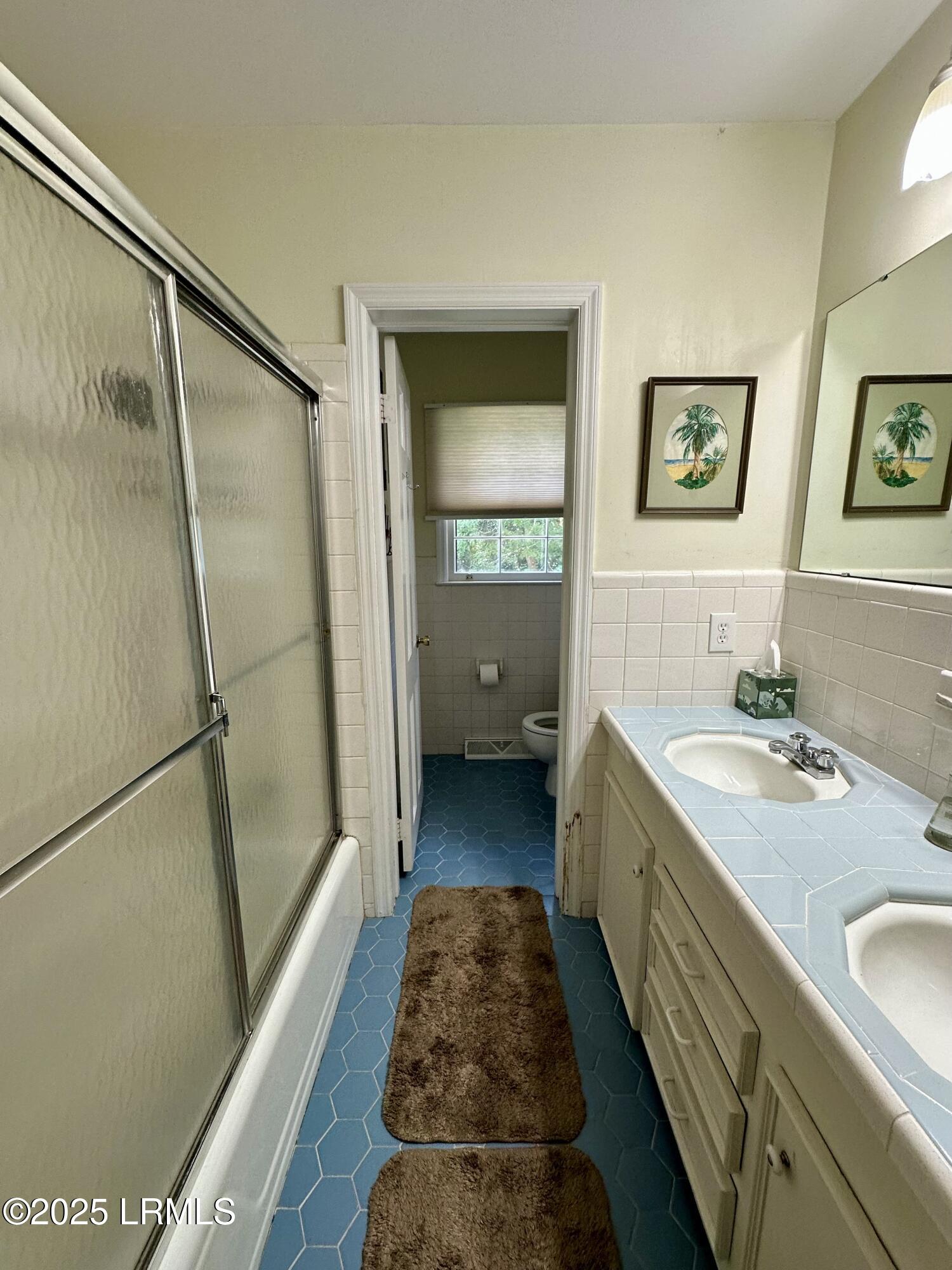 105 Harriett Street Hampton, SC 29924 - Photo 30 of 40 Harriett_Guestbathdoublesink