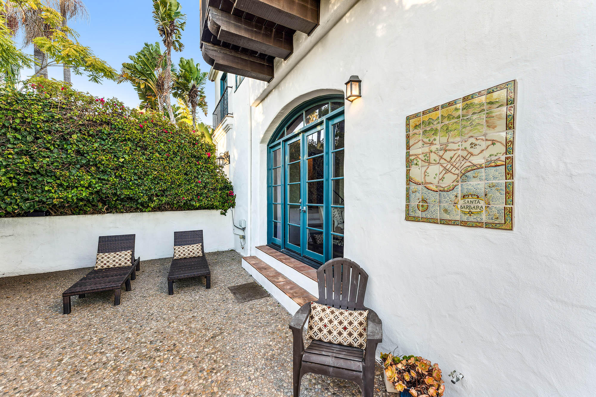 396 Las Alturas Road Santa Barbara, CA 93103 - Photo 52 of 70 Patio entry - 396 Las Alturas Rd