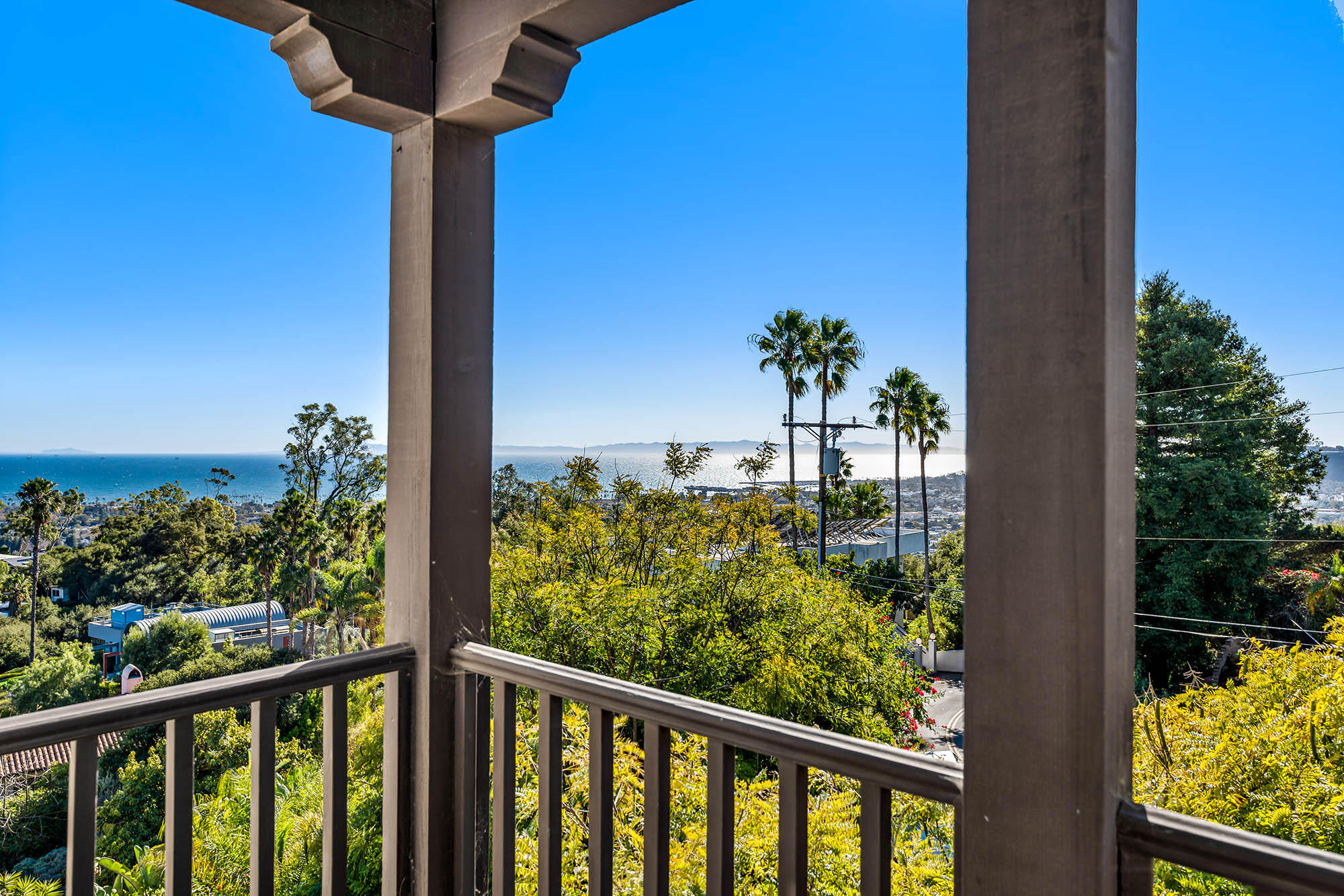 396 Las Alturas Road Santa Barbara, CA 93103 - Photo 9 of 70 Primary balcony islands