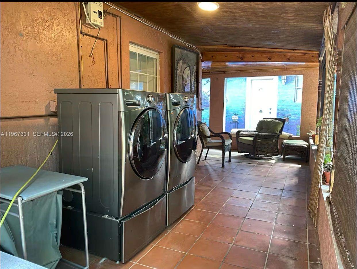 1760 Northeast 144th Street Miami, FL 33181 - Photo 28 of 83