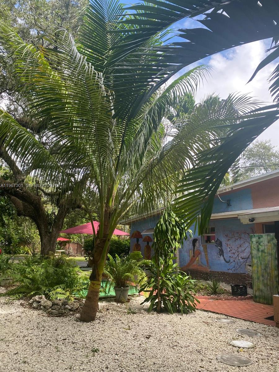 1760 Northeast 144th Street Miami, FL 33181 - Photo 70 of 83