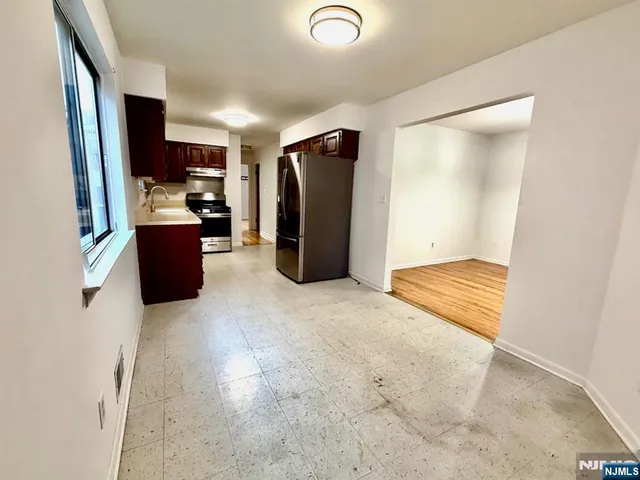 $2,200 | 532 Cross Street, Unit 3, Harrison, NJ 07029