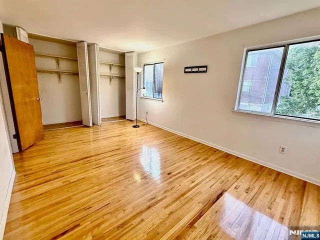 $2,200 | 532 Cross Street, Unit 3, Harrison, NJ 07029