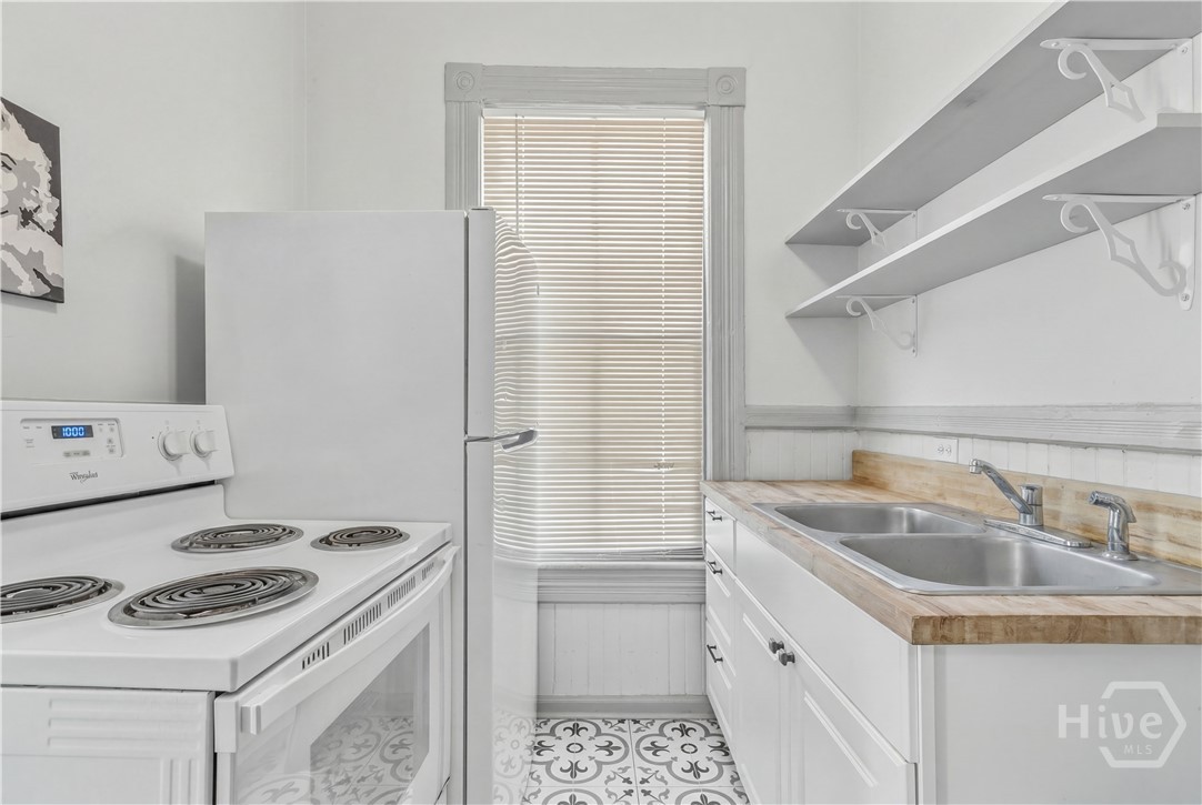 21 West 36th Street Savannah, GA 31401 - Photo 30 of 38