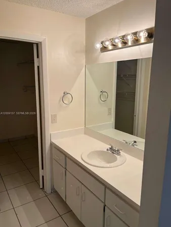 $2,450 | 9712 Hammocks Boulevard, Unit 20230, Miami, FL 33196