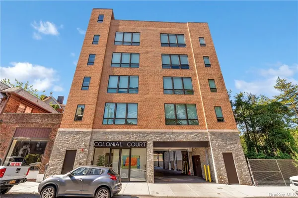 $9,650 | 8 Boulevard West, Unit PH 1, Pelham, NY 10803