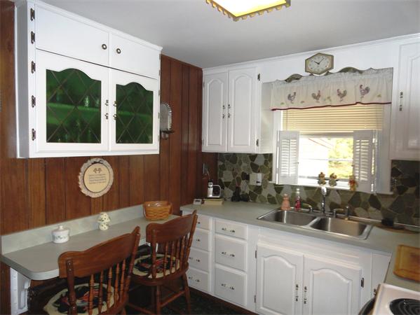 10 Victor Road Framingham, MA 01702 - Photo 9 of 20 Gallery Image 9