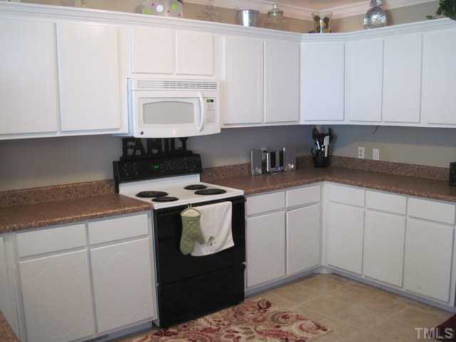 207 Grove Street Clinton, NC 28328 - Photo 3 of 9 Gallery Image 3