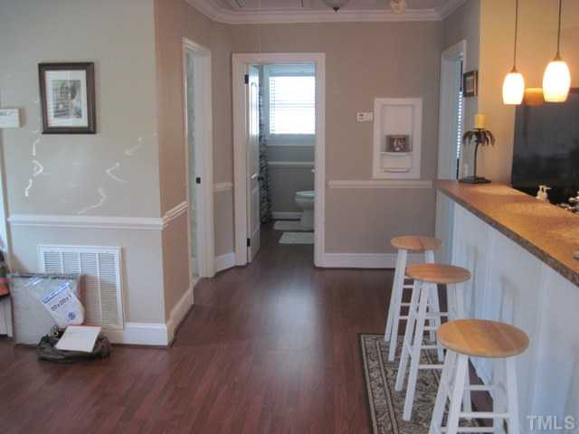 207 Grove Street Clinton, NC 28328 - Photo 4 of 9 Gallery Image 4